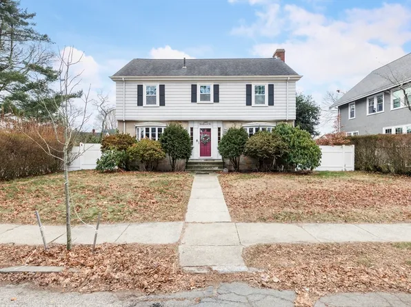 180 Bedford St, New Bedford, MA 02740