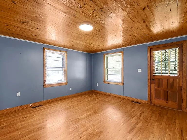 20 Webber St — Photo 10
