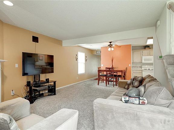 3rd image of 1310 SE Broadway Ct