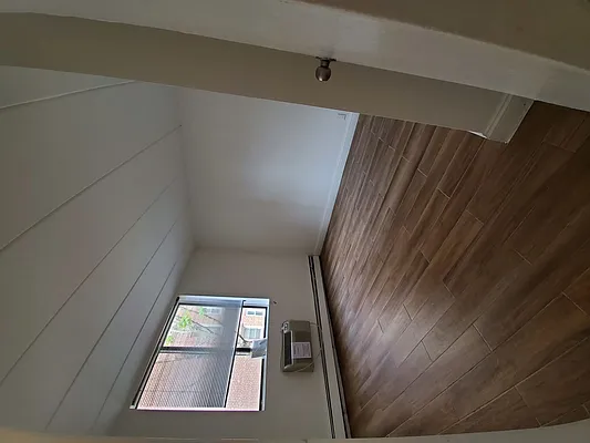 Rented by Bahar Management | media 29