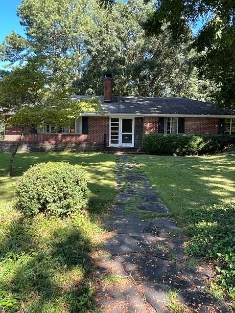 1st image of 440 Dixon Dr