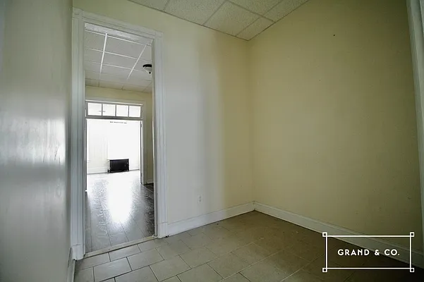 Rented by Grand & Co. | media 9