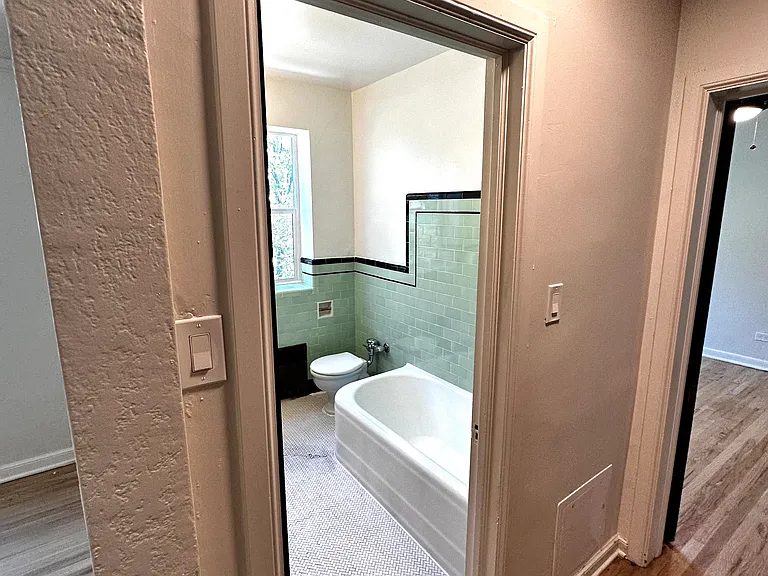1273 N Cook St #6 — Photo 25