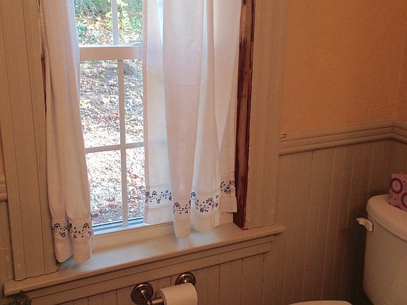 Downstairs full bath