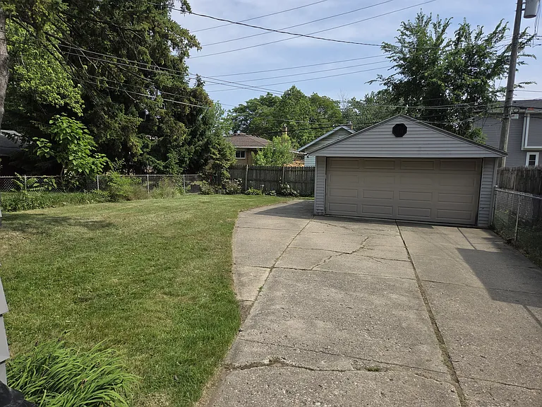 534 Ardmore Dr — Photo 21