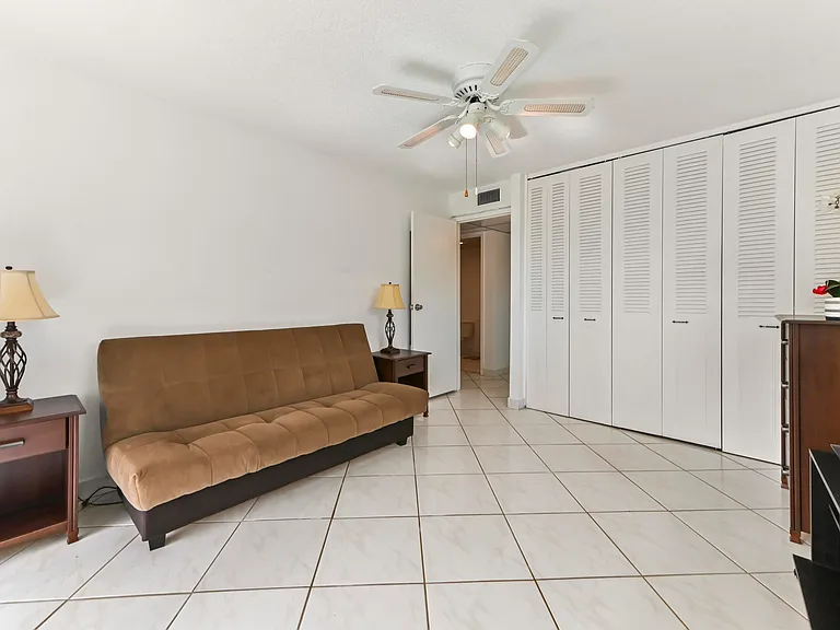 209 Waterford Cir #I — Photo 19