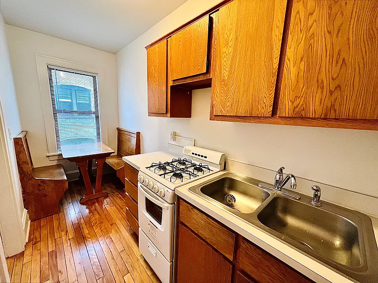Stevens Square Apartments — Photo 15
