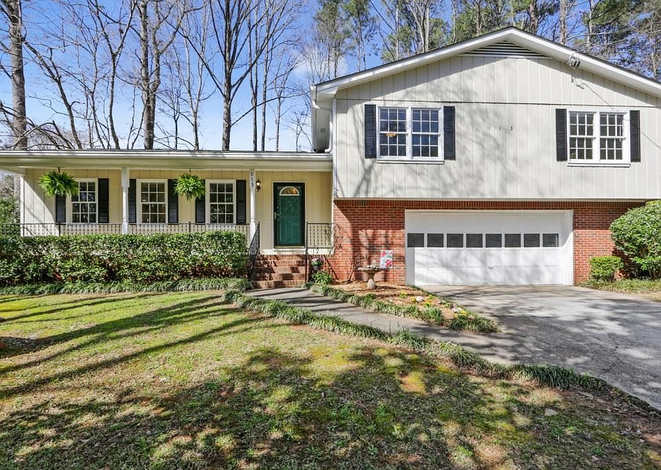 1st image of 113 Vanessa Dr SE