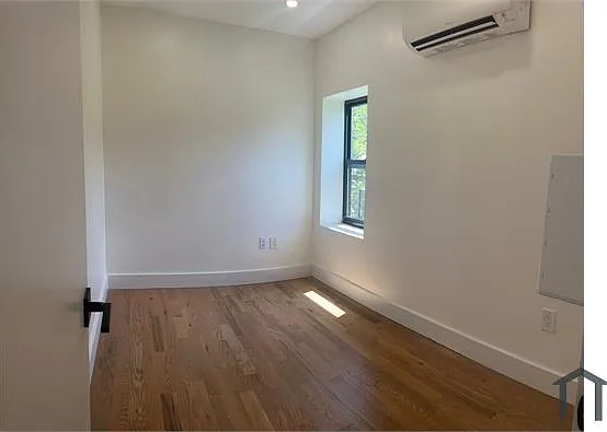 1902 Marmion Ave #3F — Photo 1