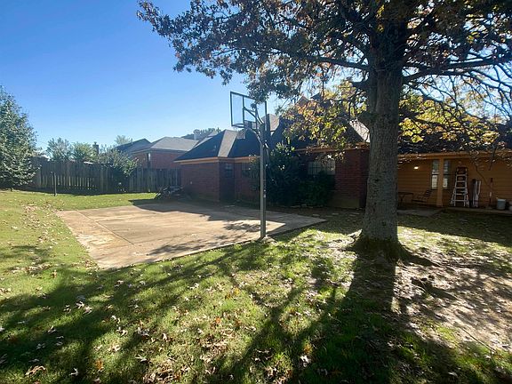 4th image of 7344 Stonington Dr