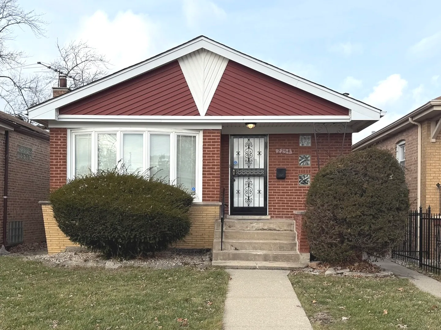 2254 W 81st St photo 1