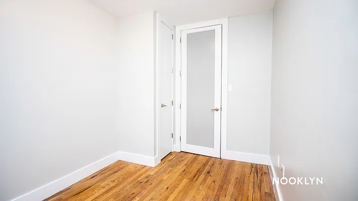 Rented by Nooklyn NYC LLC | media 7