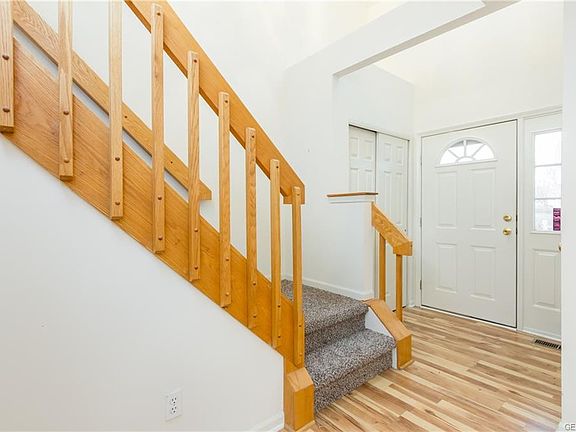 3rd image of 6270 Mallard Pointe