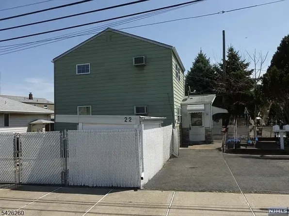 22 Hope St, Lodi Boro, NJ 07644