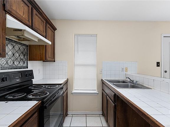 5th image of 2007 Angus St