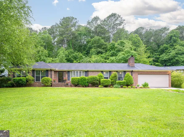 110 Pinewood Way, Dalton, GA 30721