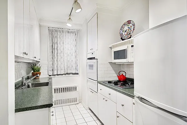 Sold by Stribling | media 11