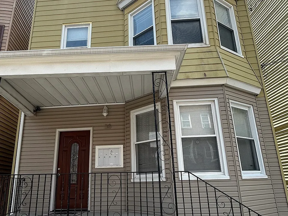 42 Grove St #1