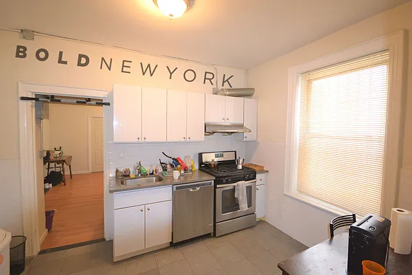 Rented by Bold New York | media 18