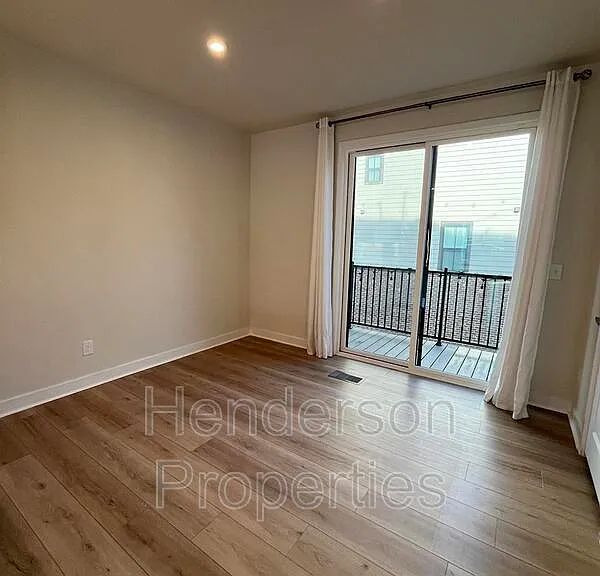4750 Chastain Ave — Photo 7