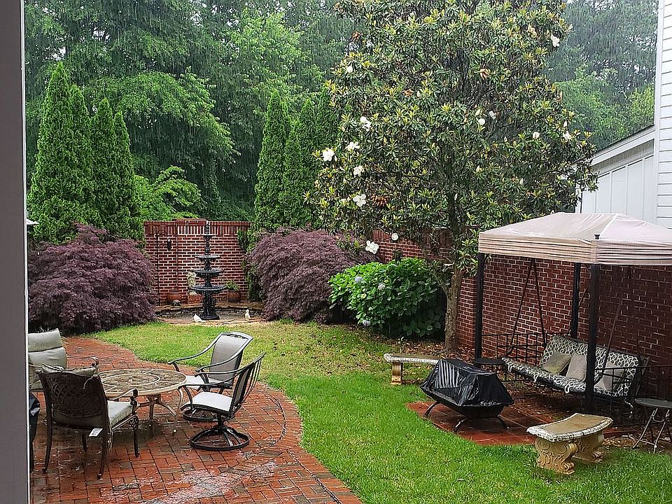 2nd image of 3977 Saint Georges Ct