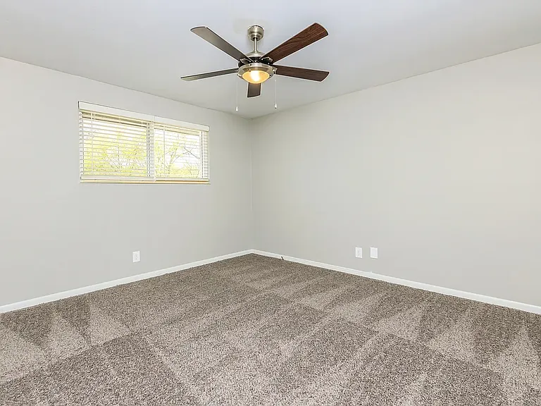 120 Oakley — Photo 11