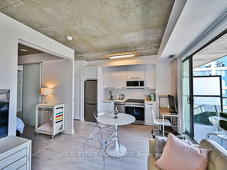 32 Camden St #706 — Photo 9