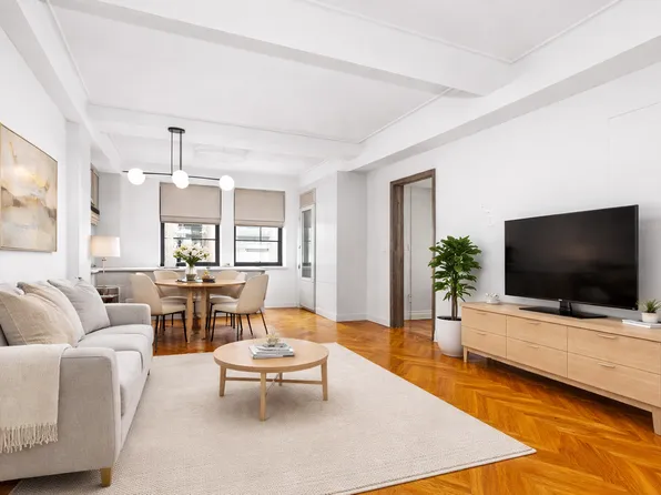 440 West End Avenue image 1 of 13