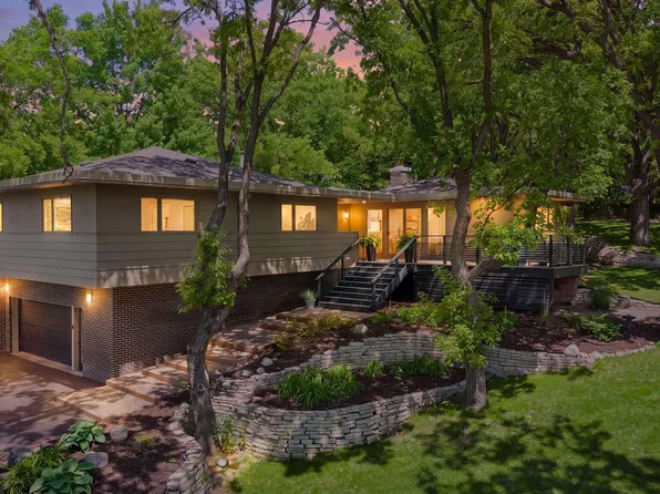 7121 Schey Dr, Edina, MN 55439
