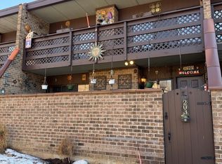 203 Kenneth Cir, Elgin, IL 60120