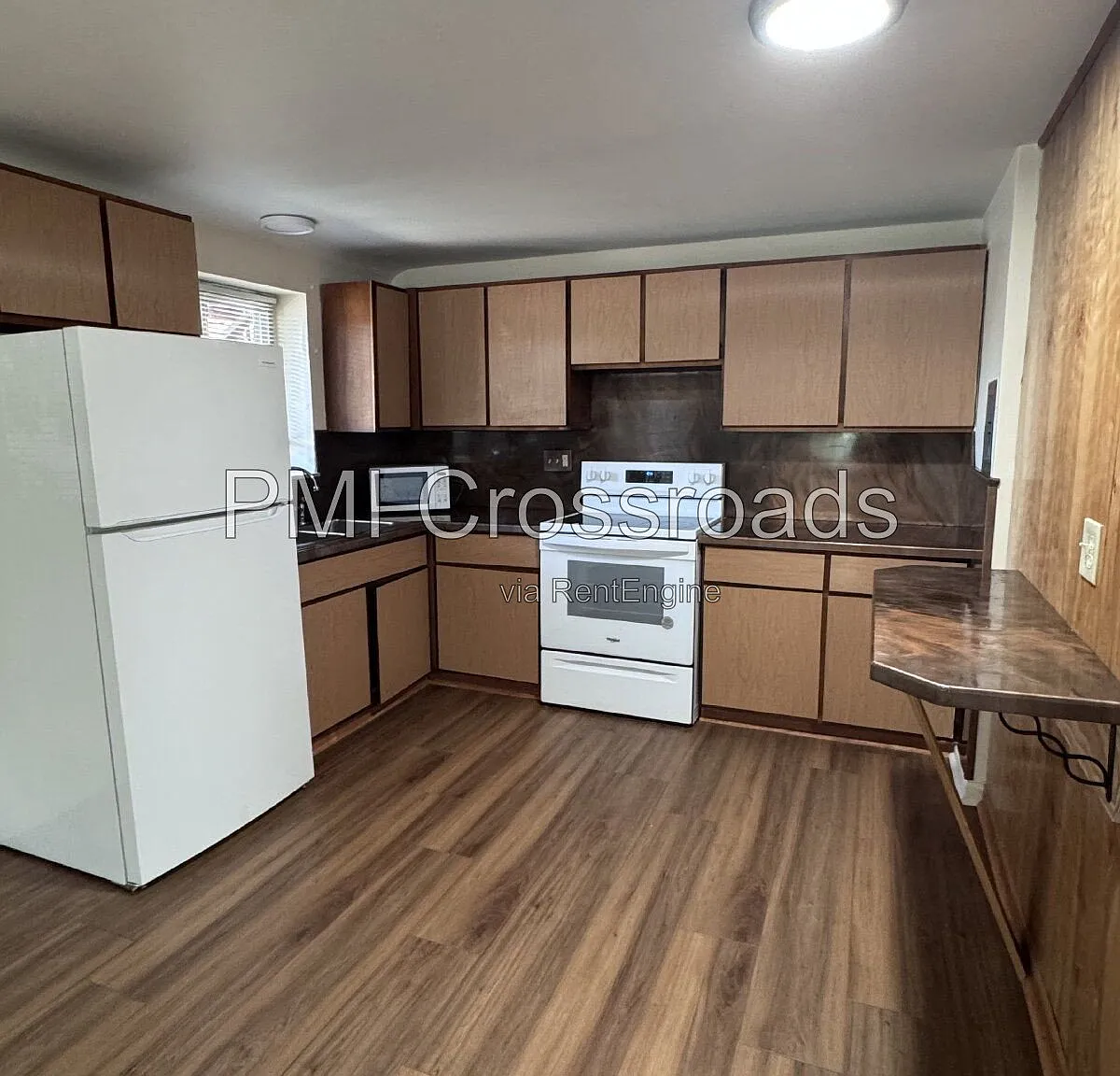 2 bed, 1.0 bath, 700 sqft, $1,029 — Photo 2