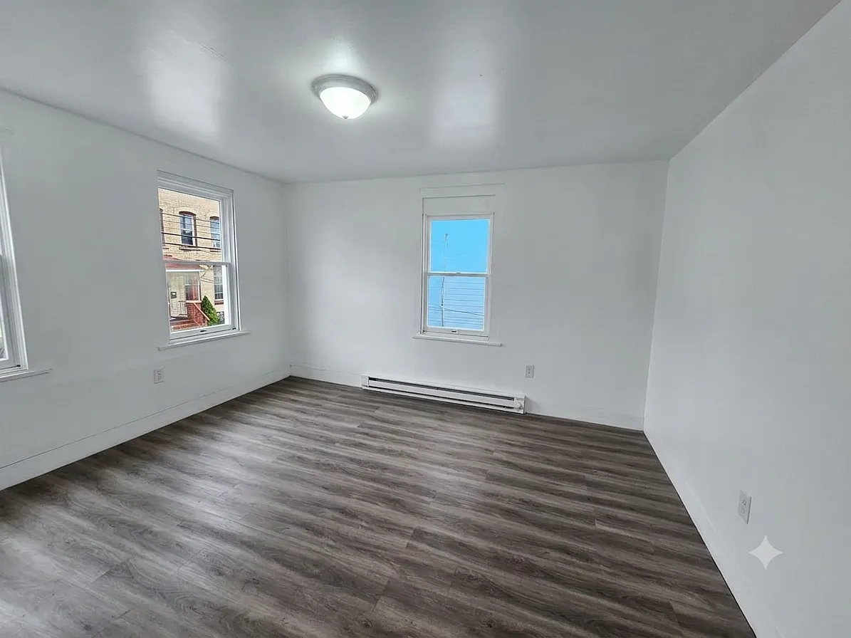 39 Elm Street - 1 — Photo 3