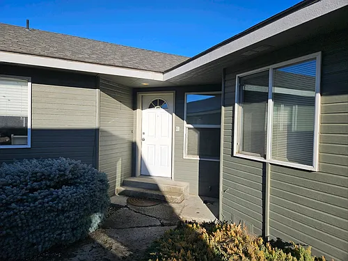 1208 Westbrook Loop #B Photo 1