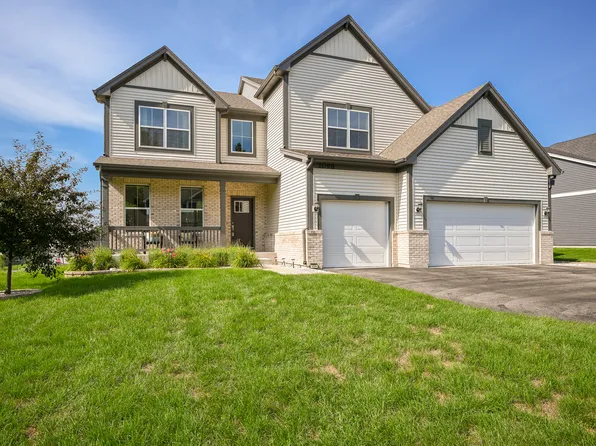 1098 Williamsbury Dr, Crystal Lake, IL 60012