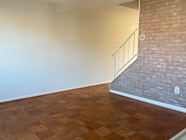 973 Regina Dr — Photo 12