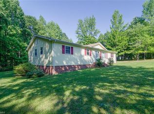 715 Black Farm Rd, Thomasville, NC 27360