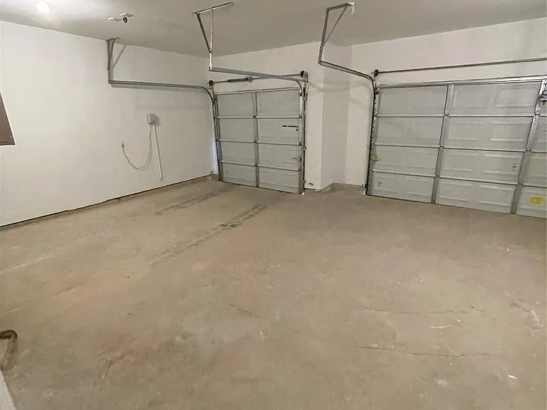 8111 Royal Palm Ct — Photo 29