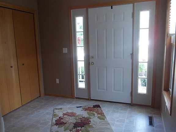 2nd image of 1004 Gomer Dr