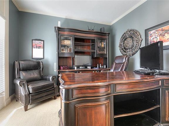 5th image of 8011 Forest Parks Dr