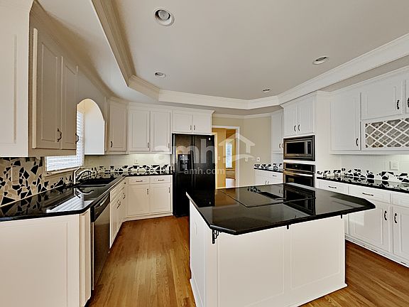 3rd image of 2177 Bakers Mill Rd
