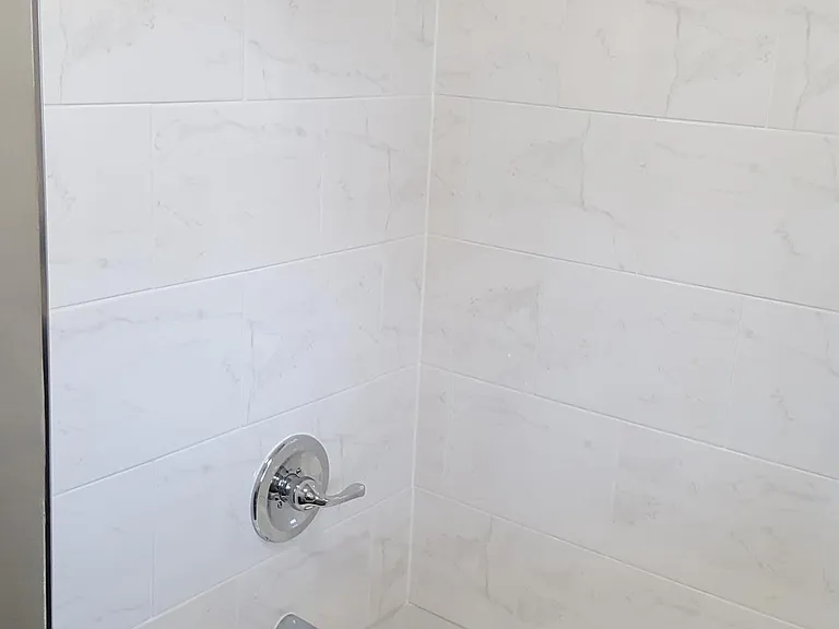 721 E Maple St #5 — Photo 7