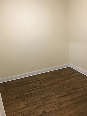 Rented by Salon Realty Corp | media 10