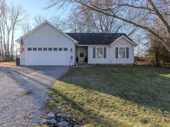 55 Patriots Lndg, Fillmore, IN 46128