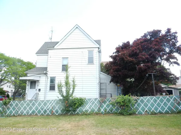 713 4th St, Dunmore, PA 18512