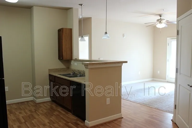 Building Photo - 3722 Burt Dr #107