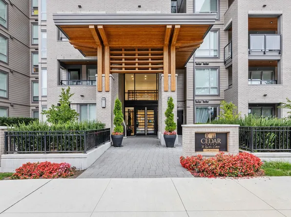 7588 16th St #522, Burnaby, BC V3N 0H8