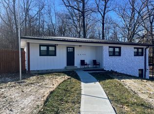 5646 Paradise Dr, Martinsville, IN 46151