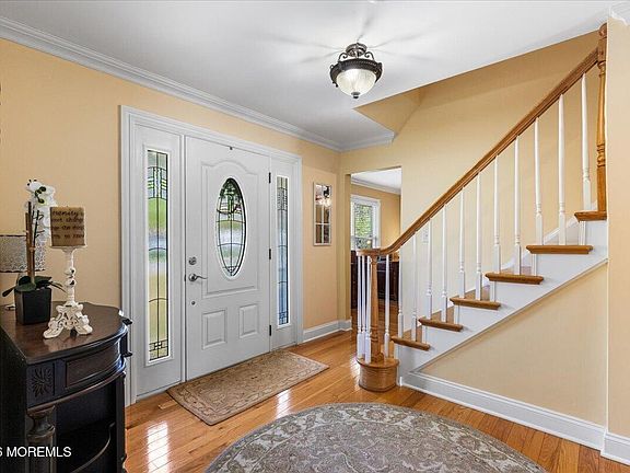 5th image of 227 Grant Avenue