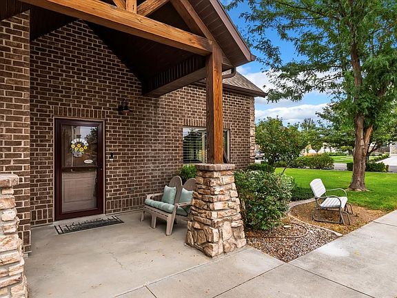 3rd image of 1686 W 2425 S