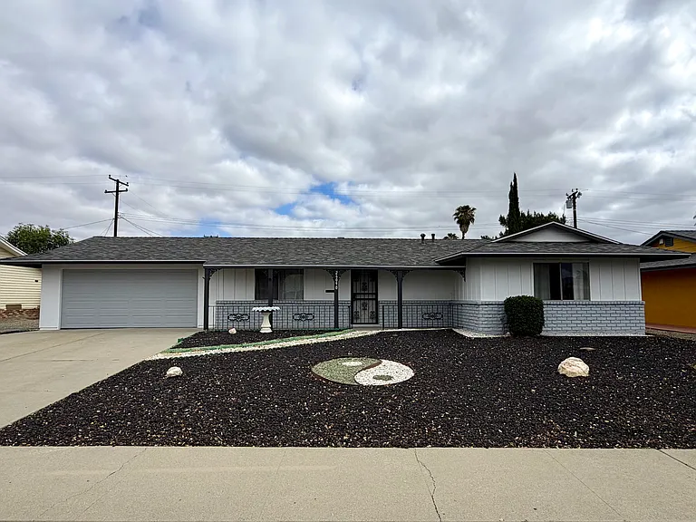 26090 Portrush Dr — Photo 1